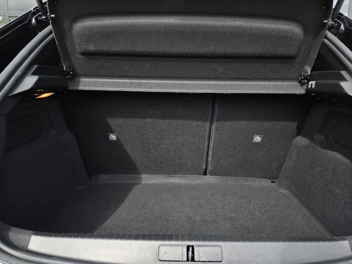 1.2 Turbo Hybrid GS | Park Cam | Park sens V+A | Apple Car | Android Auto |