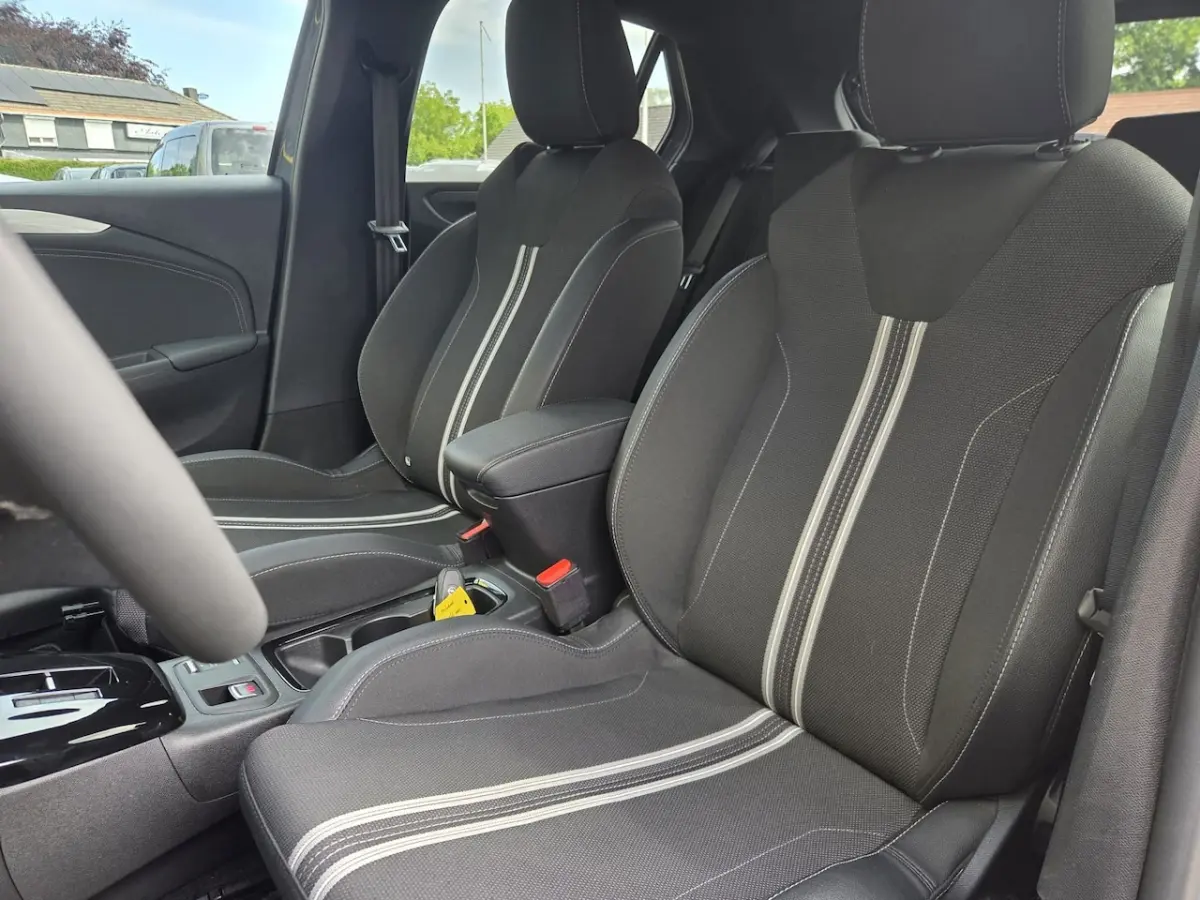 1.2 Turbo Hybrid GS | Park Cam | Park sens V+A | Apple Car | Android Auto |