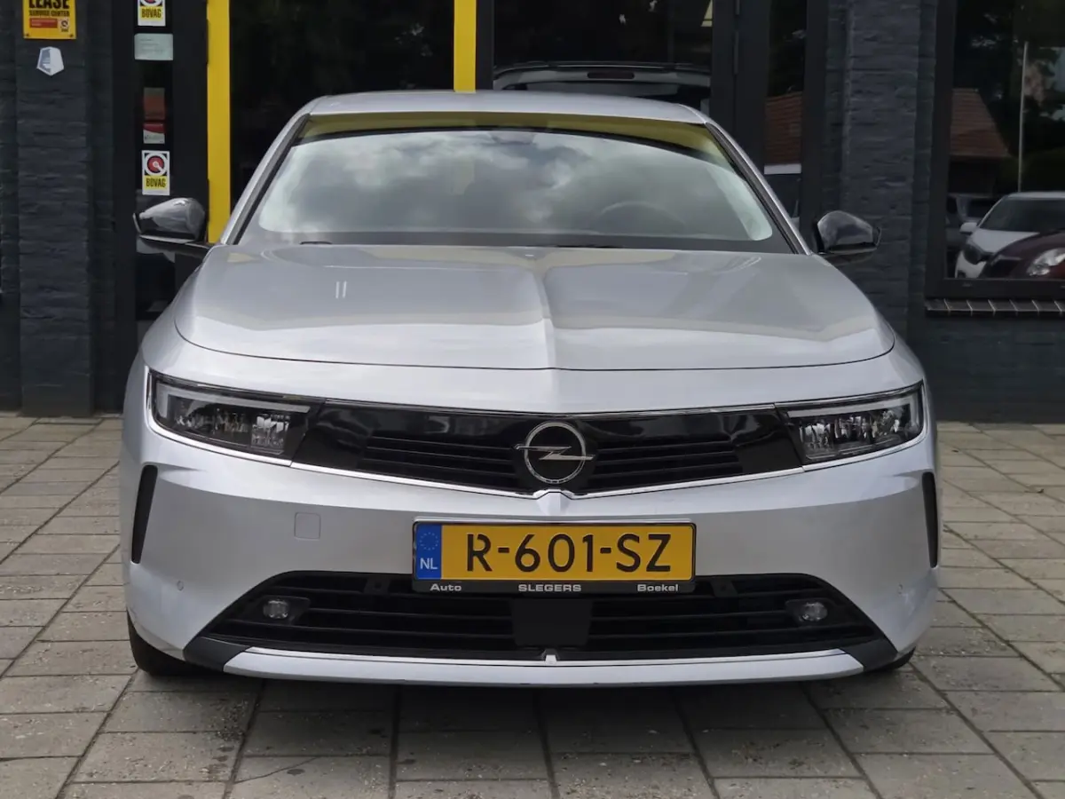 1.6 Hybrid Business Edition | 97, 5% SOH | Stoelv | Stuurv | Camera + Sensoren | Carplay |