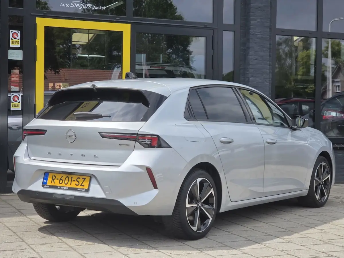 1.6 Hybrid Business Edition | 97, 5% SOH | Stoelv | Stuurv | Camera + Sensoren | Carplay |
