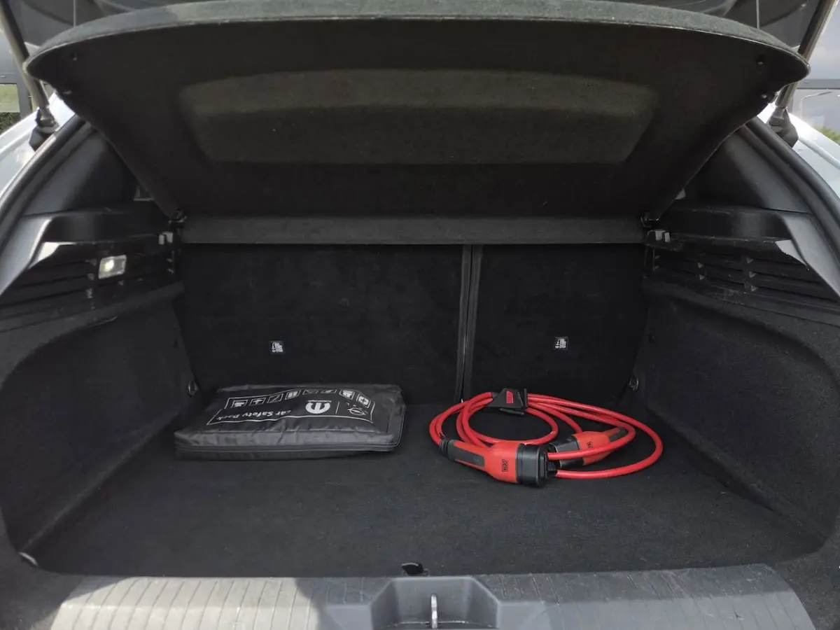 1.6 Hybrid Business Edition | 97, 5% SOH | Stoelv | Stuurv | Camera + Sensoren | Carplay |