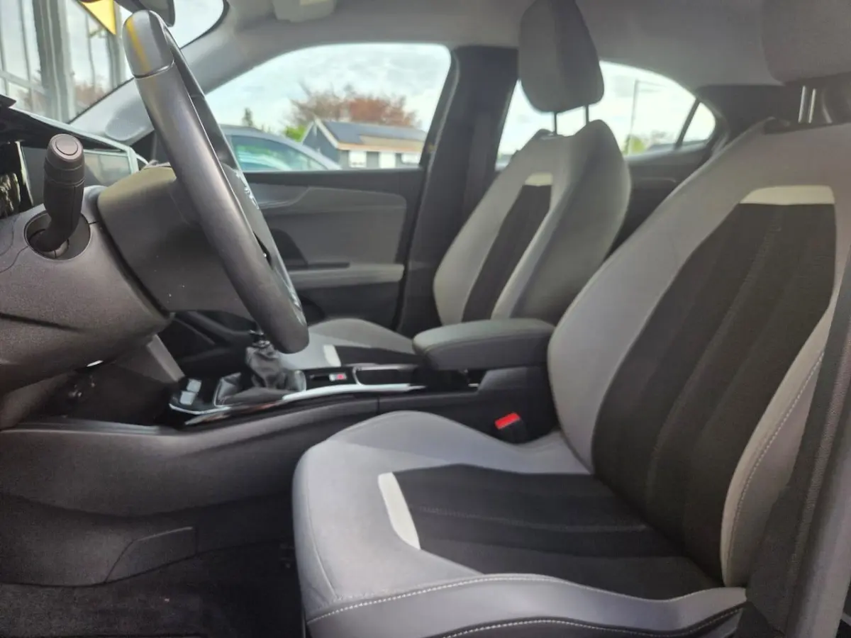 1.2 Turbo Elegance | Camera + Sensoren | Carplay | Android Auto | Navi | Tel | Climate | C