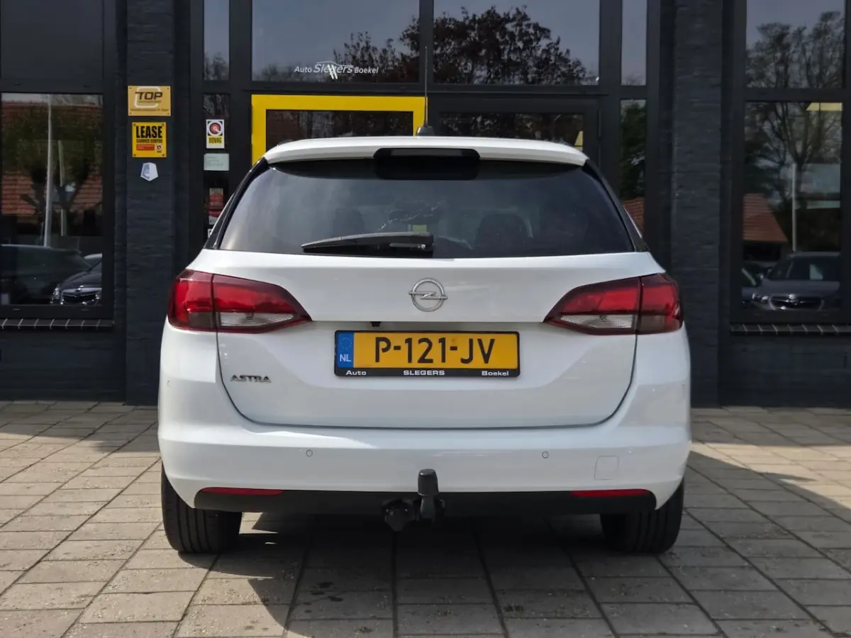 1.2 Design & Tech Trekhaak | Camera + Sensoren | Carplay | Android Auto | Trekhaak |