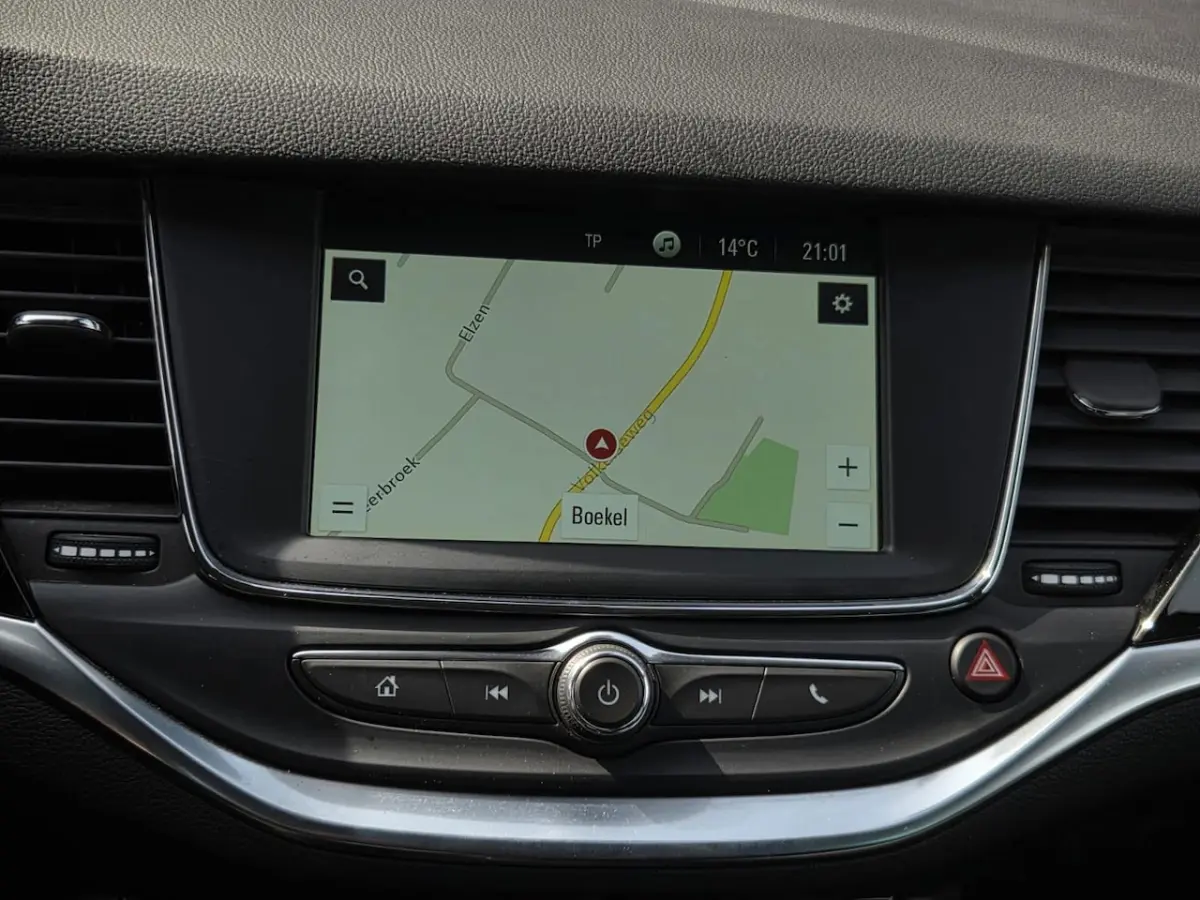 1.2 Design & Tech Trekhaak | Camera + Sensoren | Carplay | Android Auto | Trekhaak |