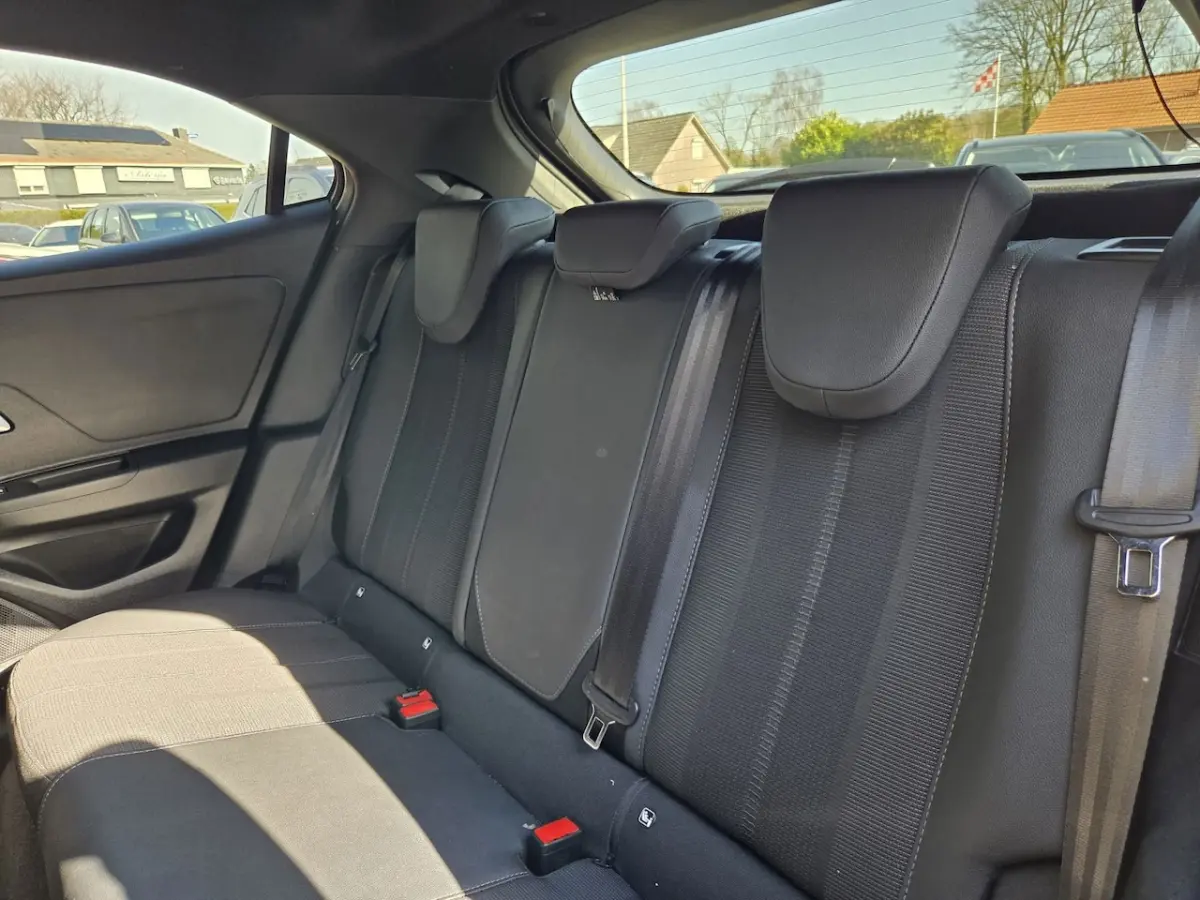 1.2 Turbo Edition Automaat | Camera + Sensoren | Apple car | Android car | Climate control