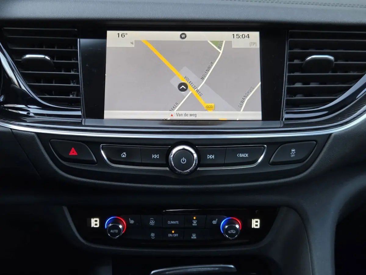1.5 Turbo Automaat Innovation | Stoelverw | Stuurverw | Camera + Sensoren | Carplay | Andr