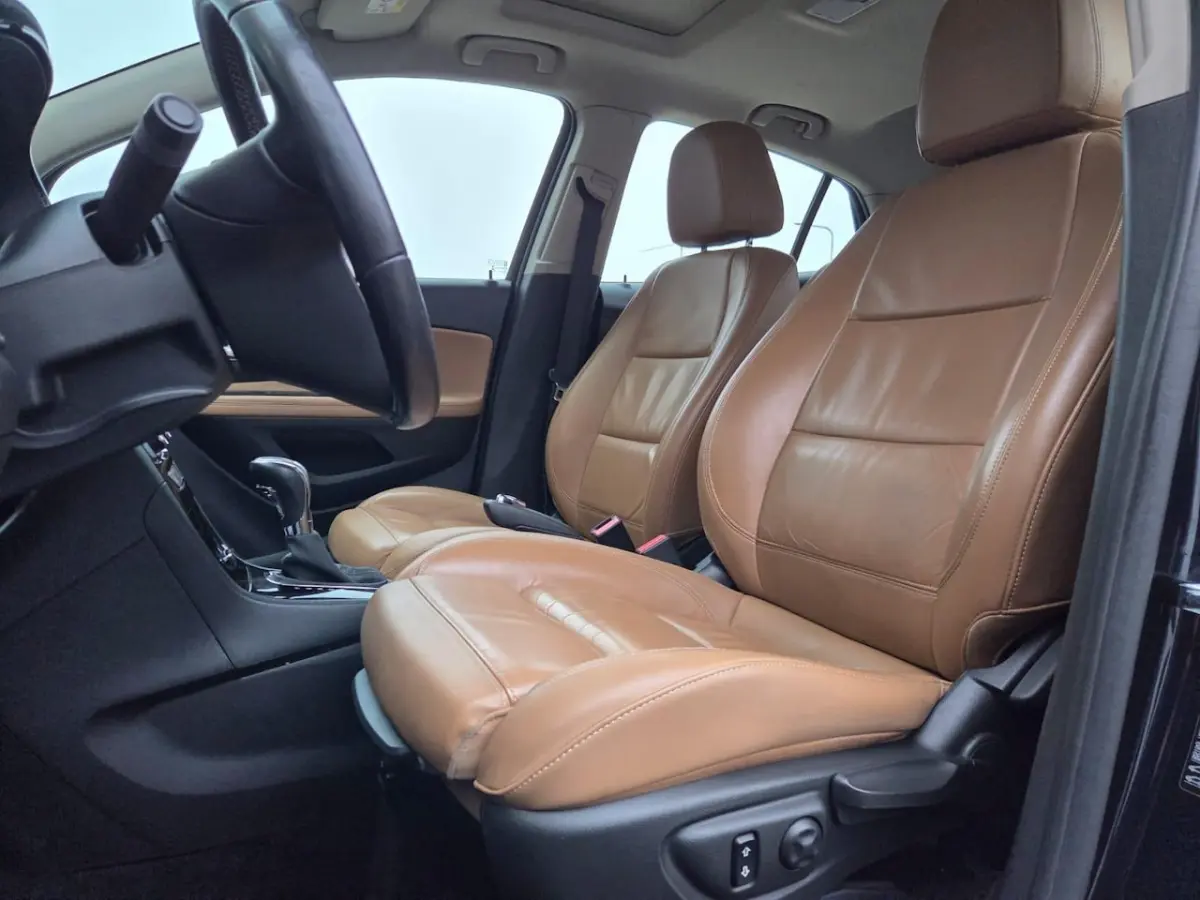 1.4 Turbo Innovation Automaat | Leder Beige Bekl |Navigatie | Camera + Sens | Stoelv + Stu