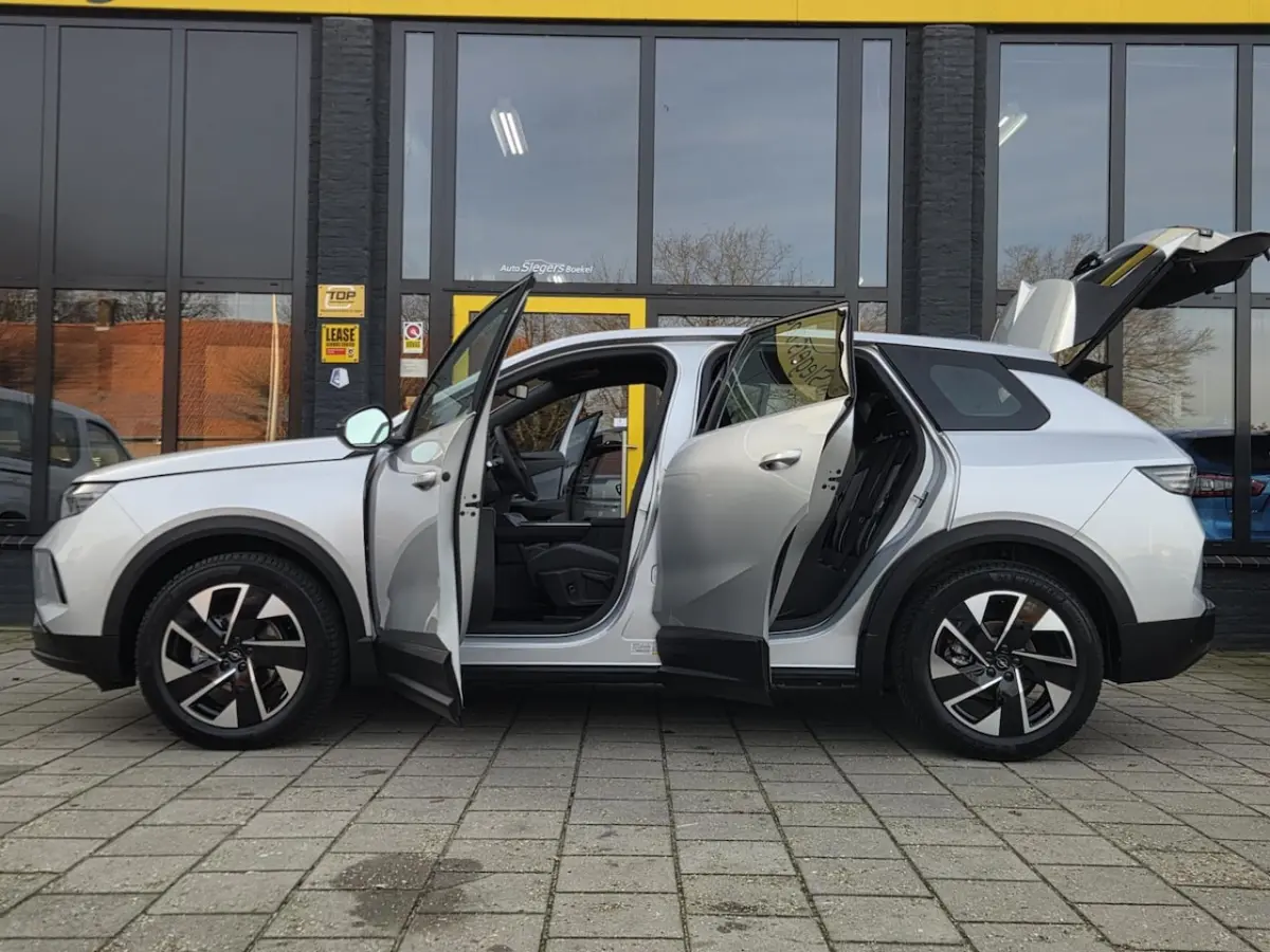 1.2 Turbo Hybrid Edition | Stoelv + Stuurv | Camer + Sensoren | BT Carplay | BT Android Au