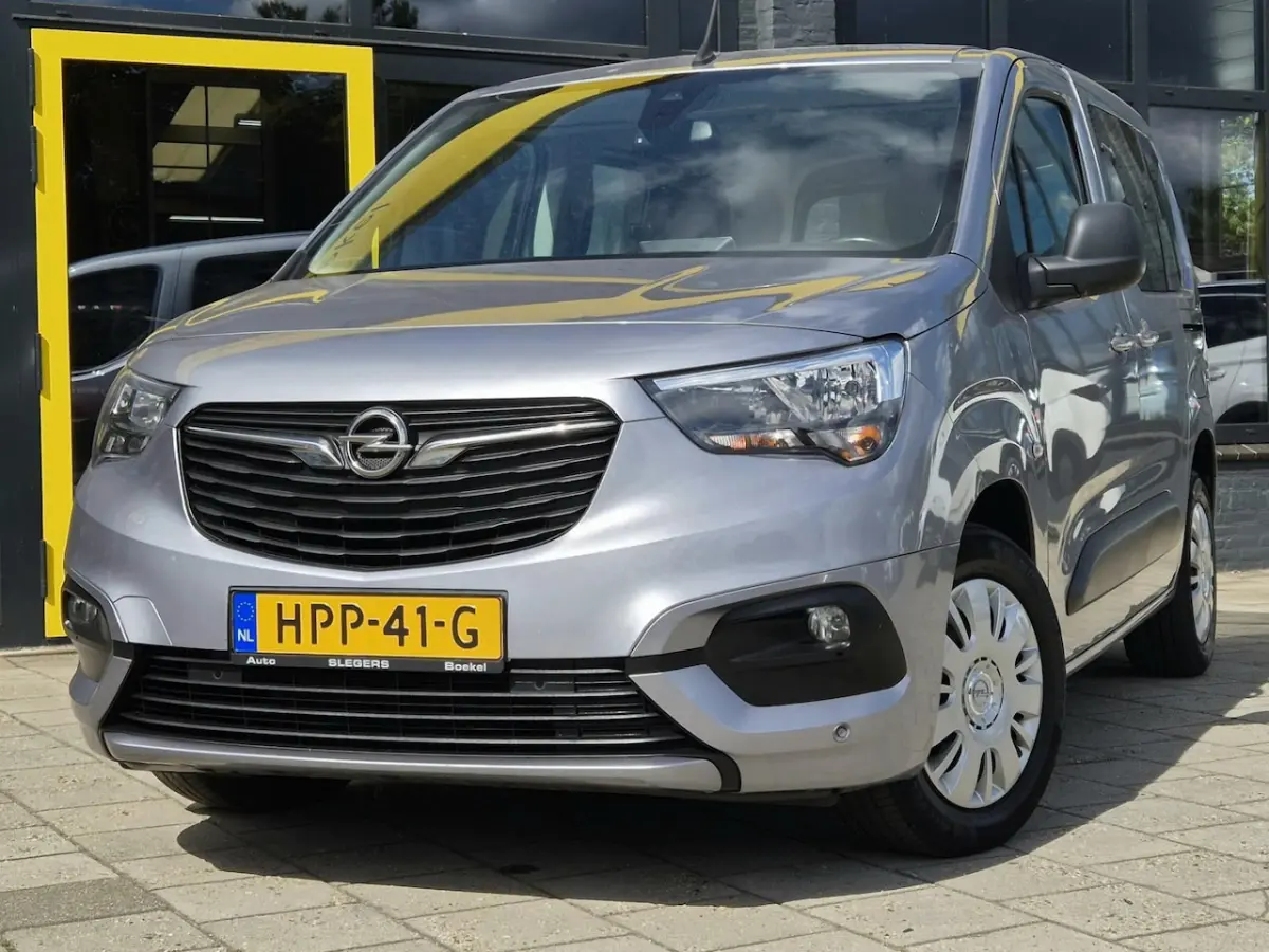 5 Zits | Trekhaak | Parkeer Camera | Park. Sens. | Navigatie | Climate Control | Android A