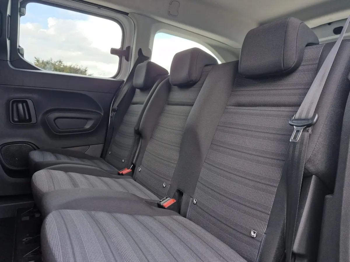 1.2 Turbo L2H1 Edition 7p. | Parkeersensoren | Navigatie | Telefoon | Apple Carplay | Andr