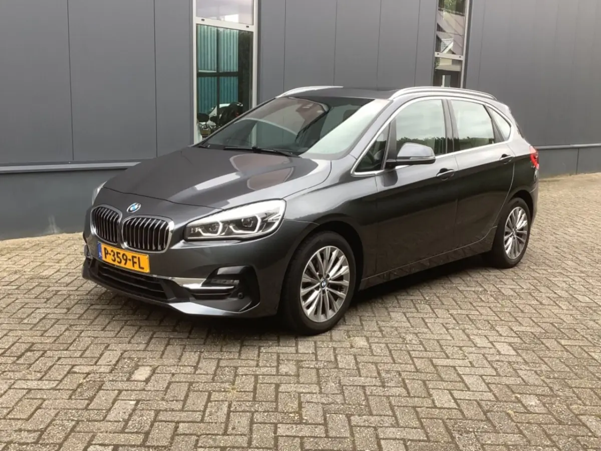 218i AUT. Business Edition Plus I panorama I leder