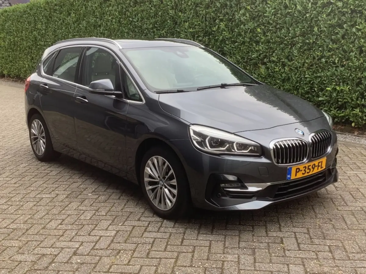 218i AUT. Business Edition Plus I panorama I leder