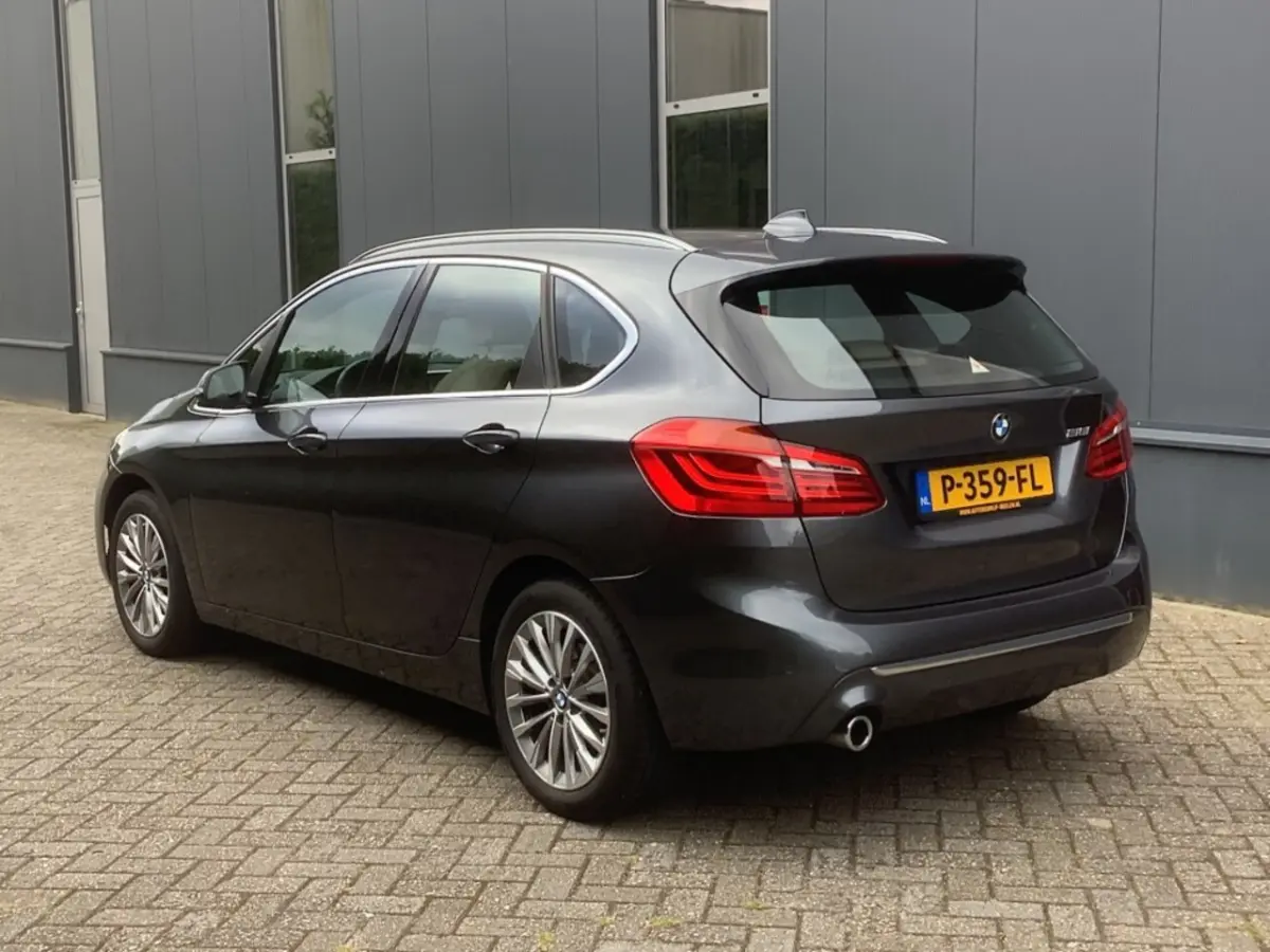 218i AUT. Business Edition Plus I panorama I leder