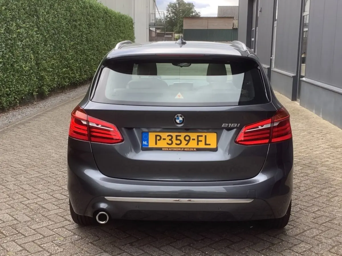 218i AUT. Business Edition Plus I panorama I leder
