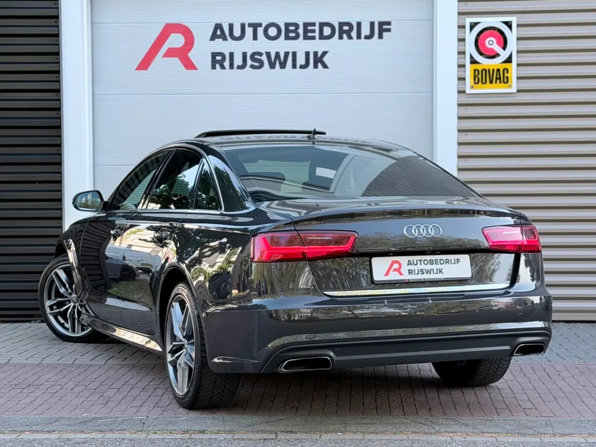 1.8 TFSI ultra Premium Edition Dak/BOSE/HuD