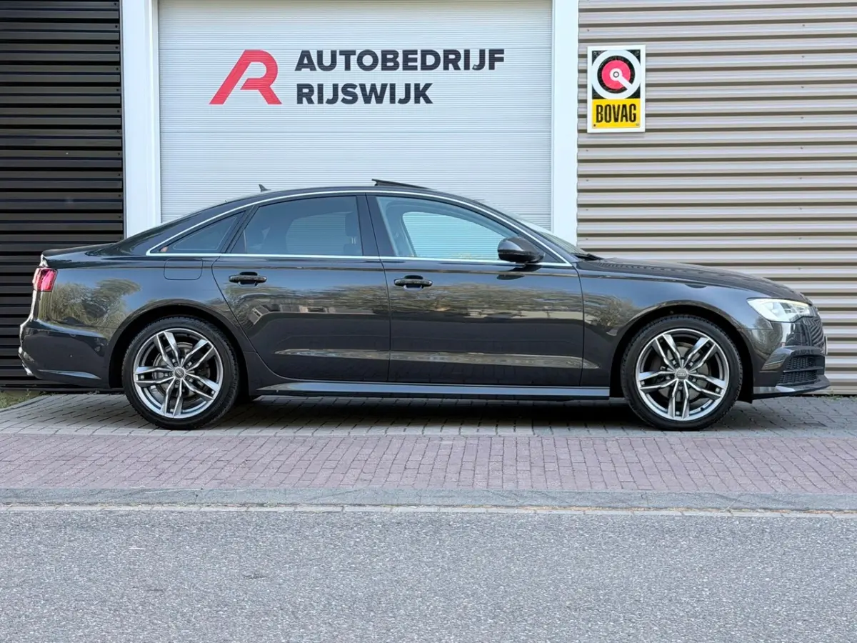 1.8 TFSI ultra Premium Edition Dak/BOSE/HuD