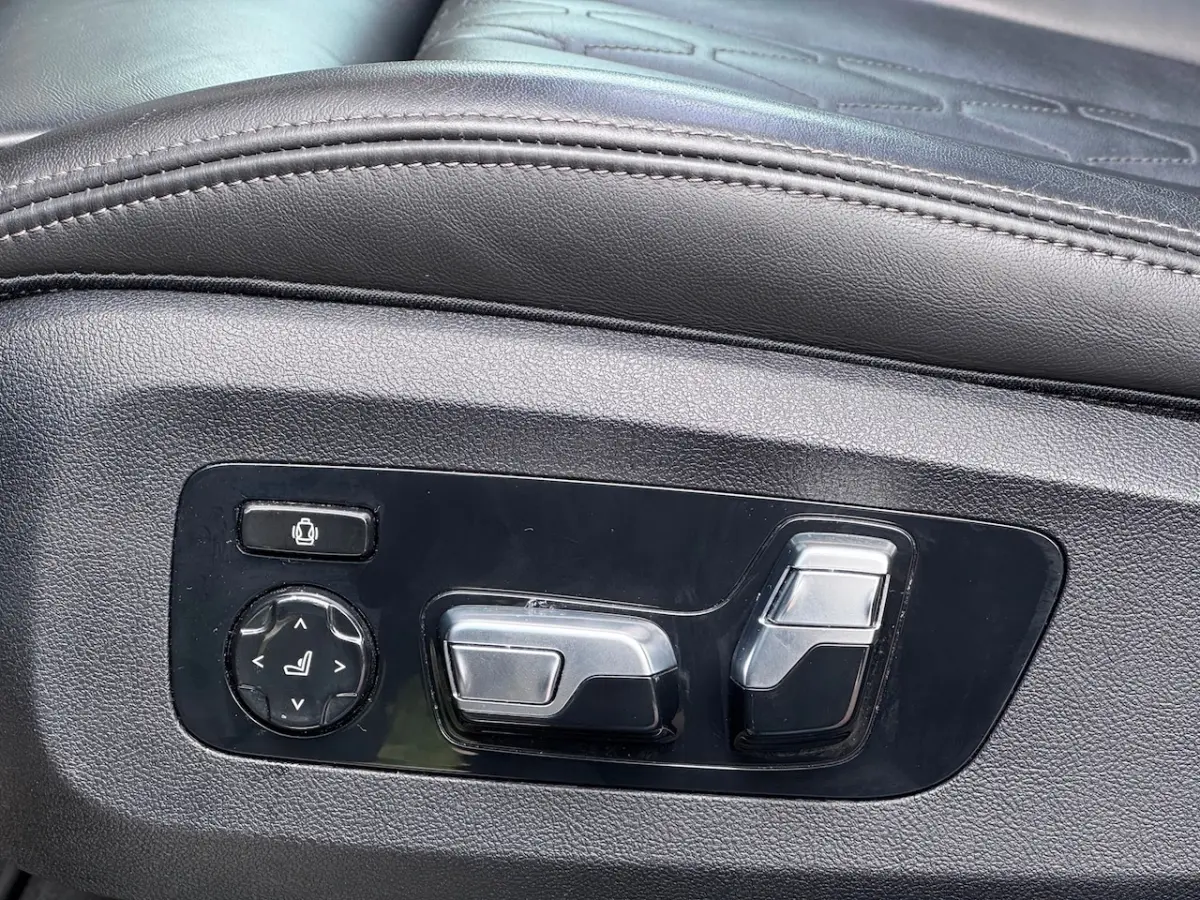 XDrive45e High Executive Pano/H&K/Memory/Laser