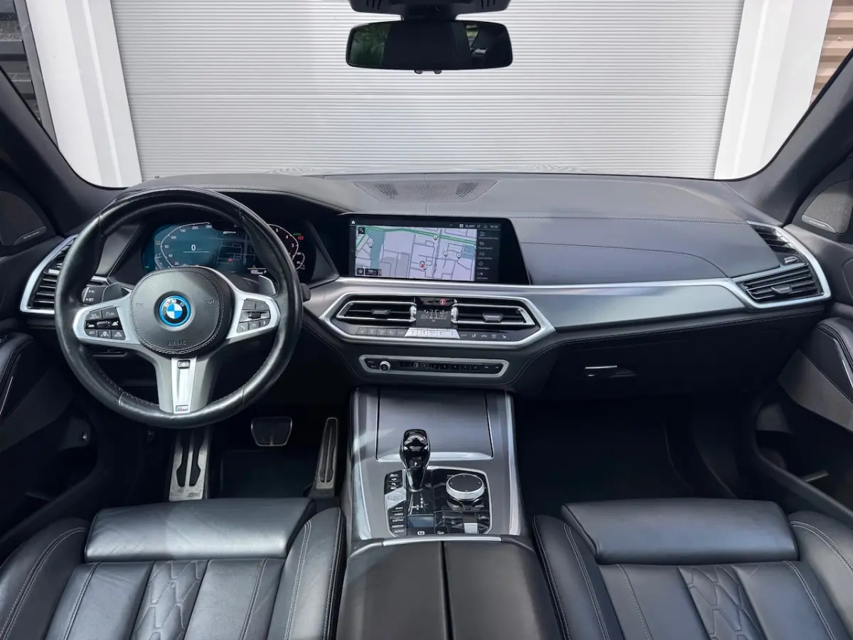 XDrive45e High Executive Pano/H&K/Memory/Laser