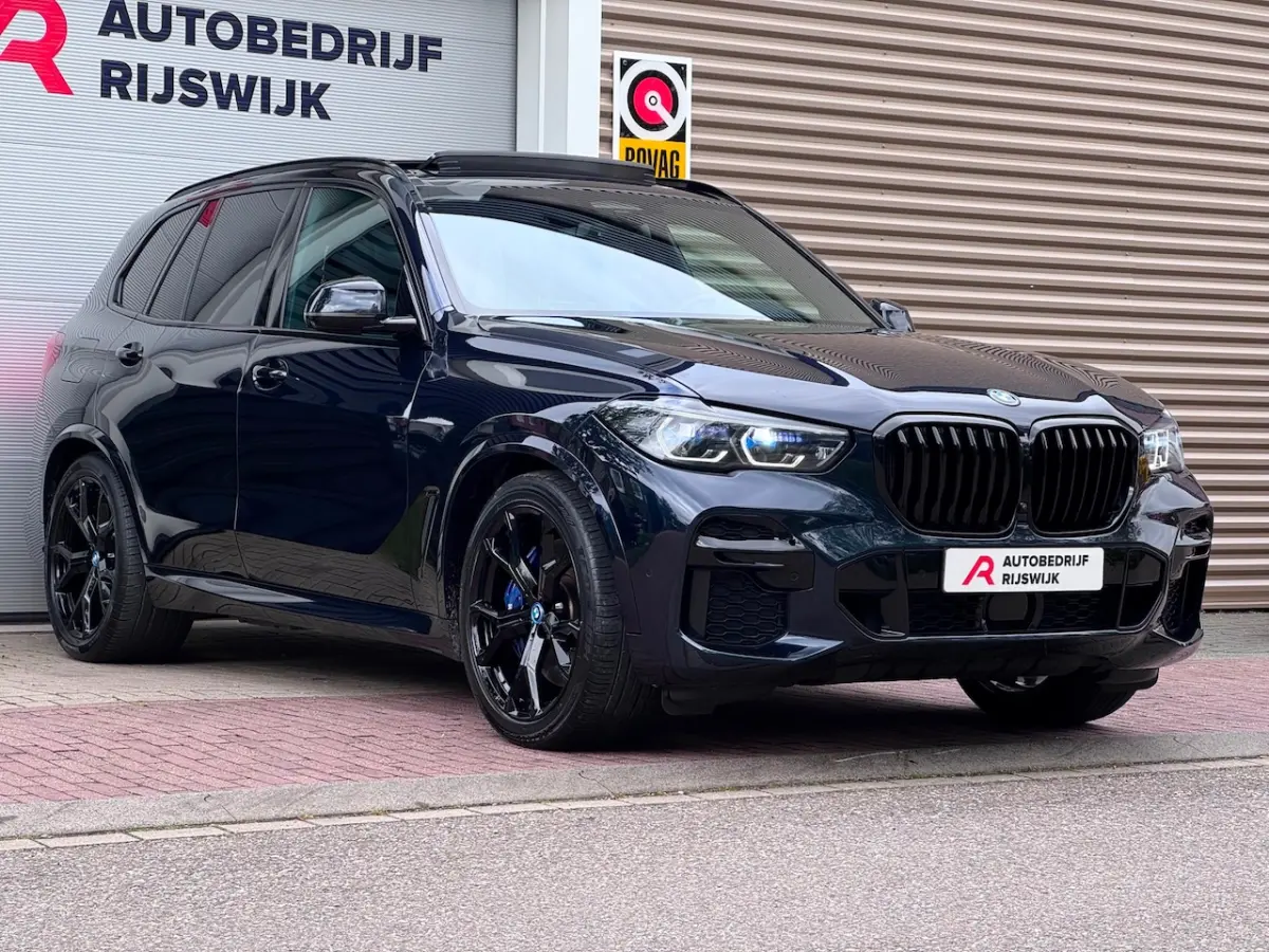 XDrive45e High Executive Pano/H&K/Memory/Laser