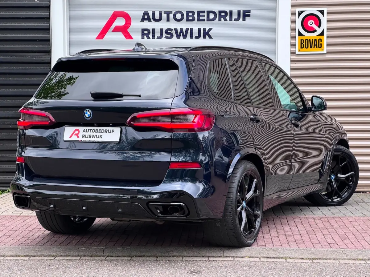 XDrive45e High Executive Pano/H&K/Memory/Laser