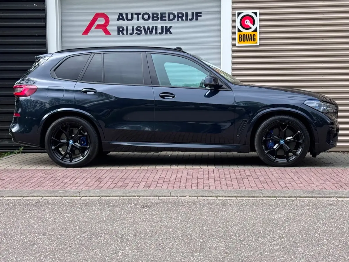 XDrive45e High Executive Pano/H&K/Memory/Laser