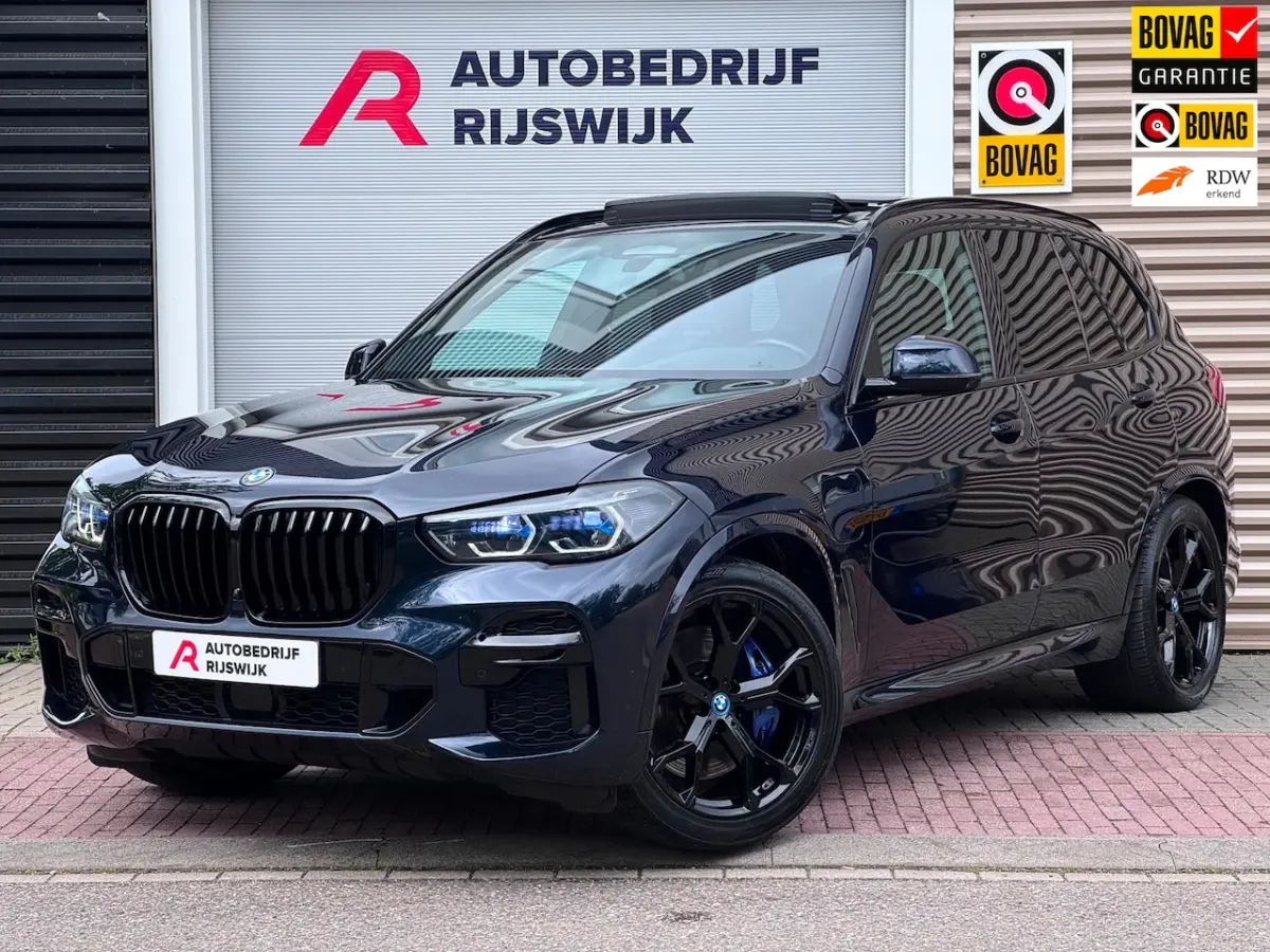 XDrive45e High Executive Pano/H&K/Memory/Laser
