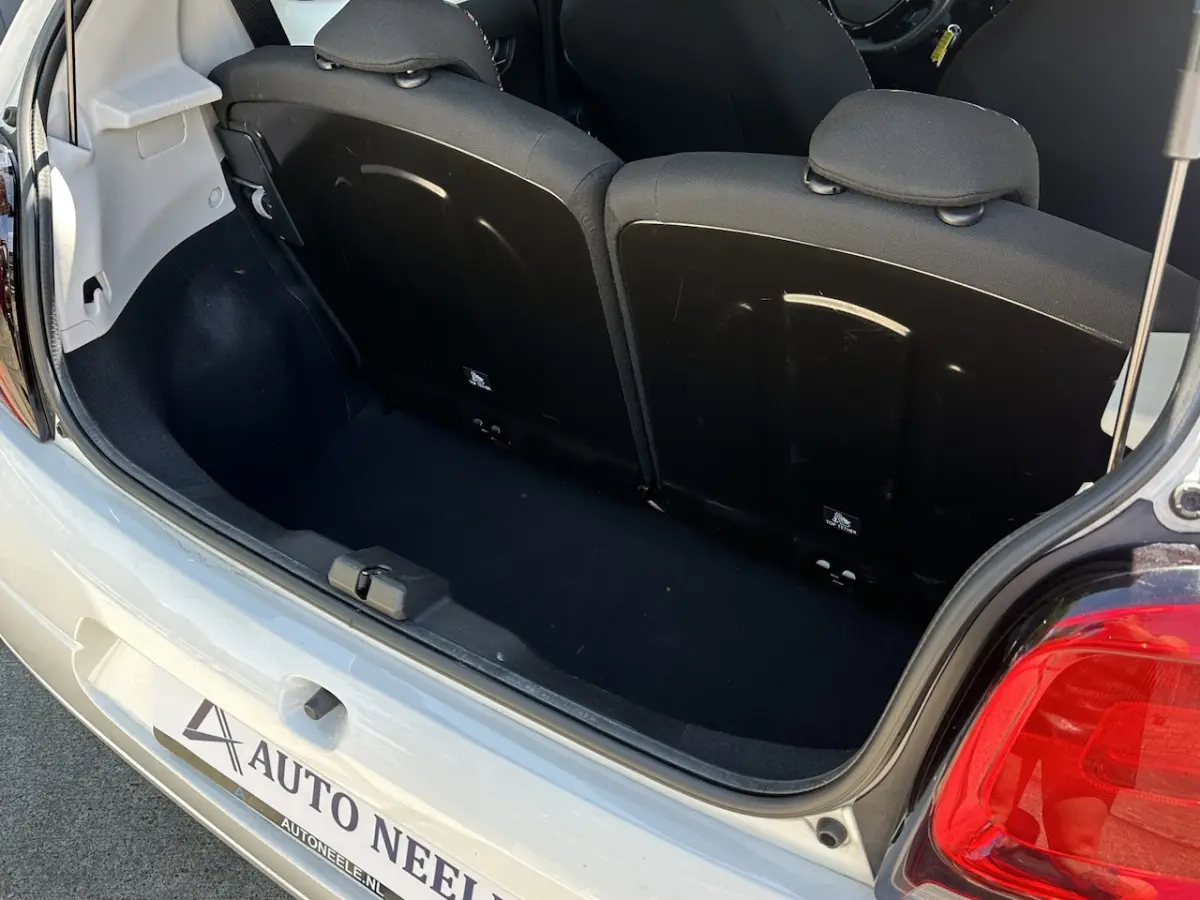 1.0 VTi Shine BTW, Camera, NAP, Carplay