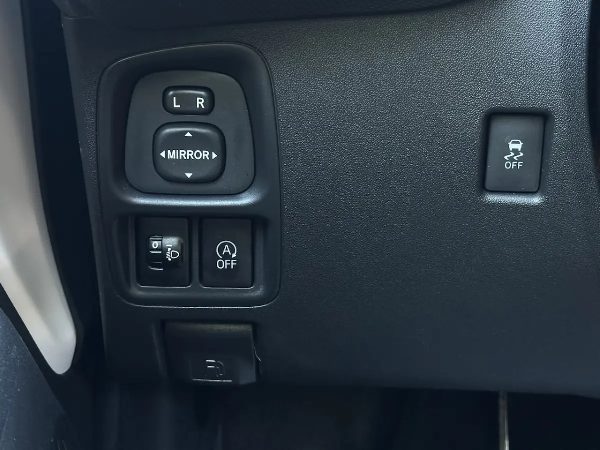 1.0 VTi Shine BTW, Camera, NAP, Carplay