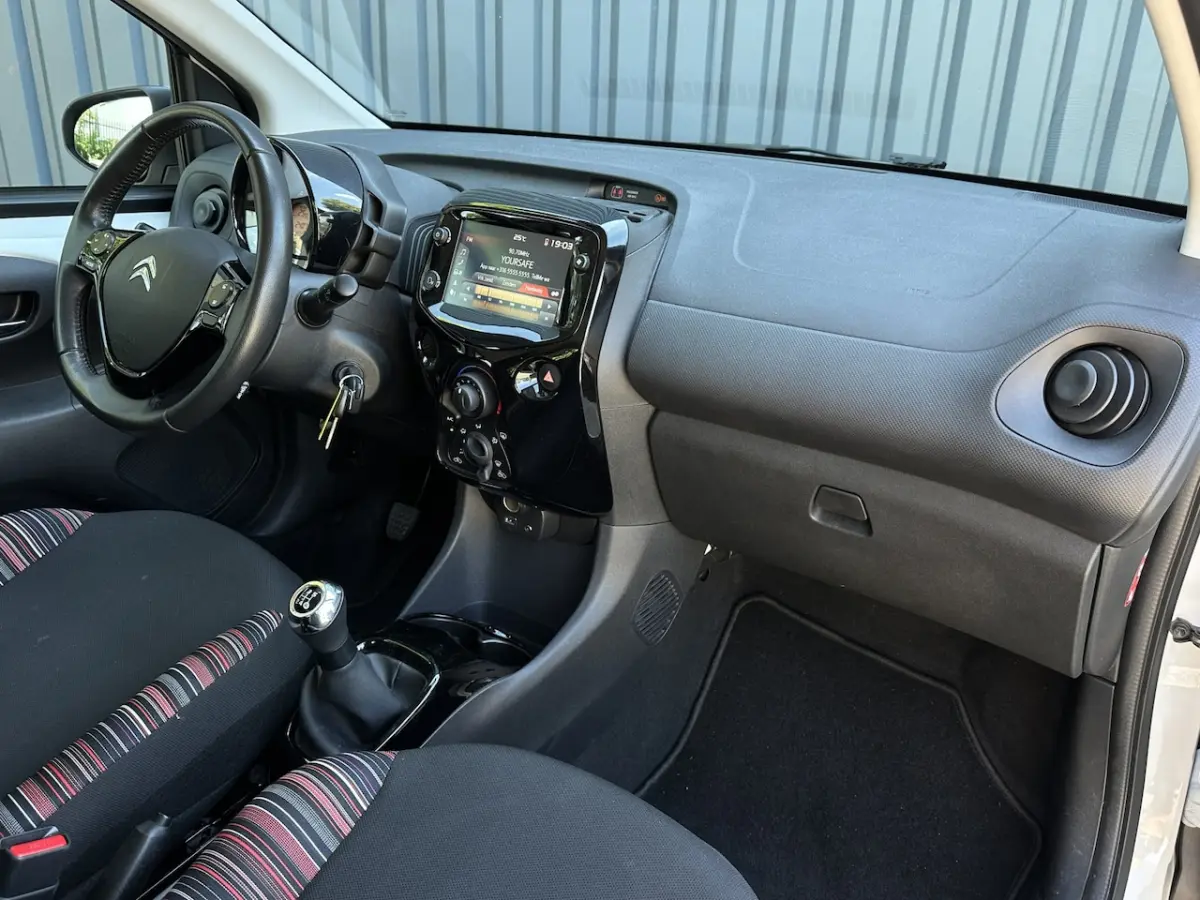 1.0 VTi Shine BTW, Camera, NAP, Carplay