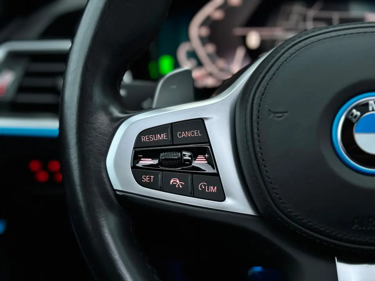 330e xDrive Business Edition Plus Carbon/360