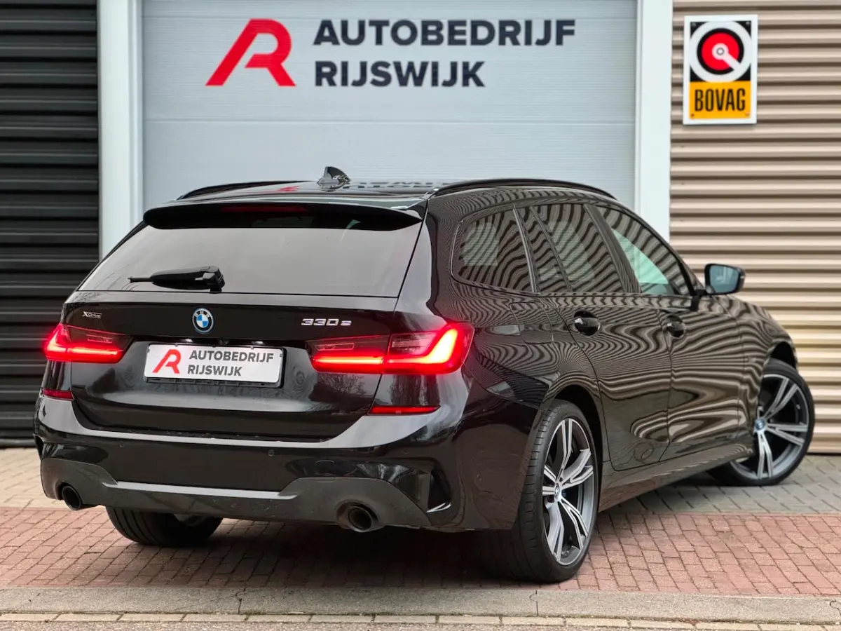 330e xDrive Business Edition Plus Carbon/360