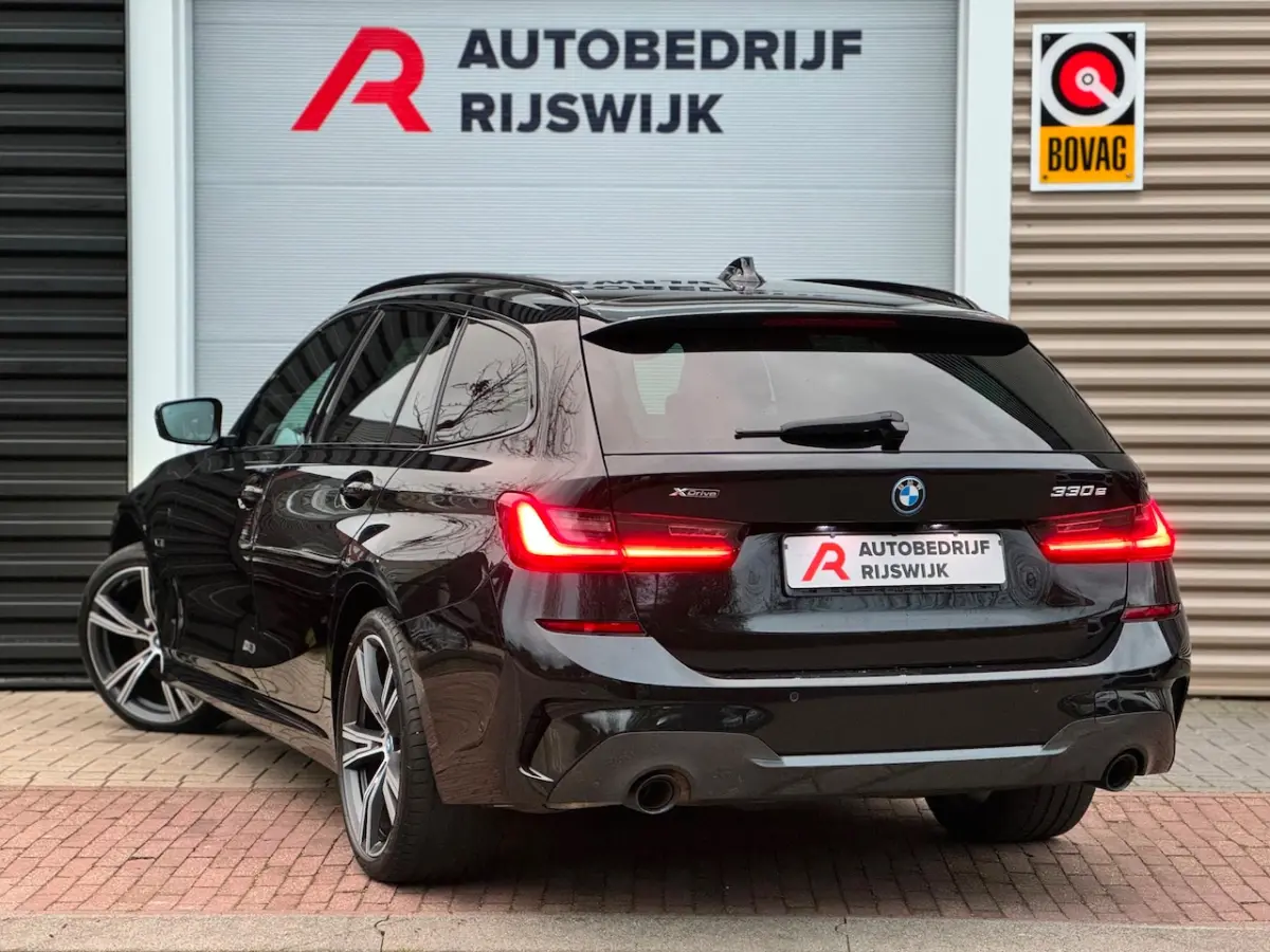 330e xDrive Business Edition Plus Carbon/360