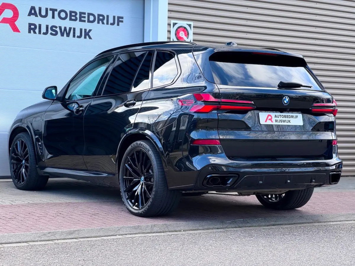 XDrive50e Skylounge/H&K/360/Memory/Laser
