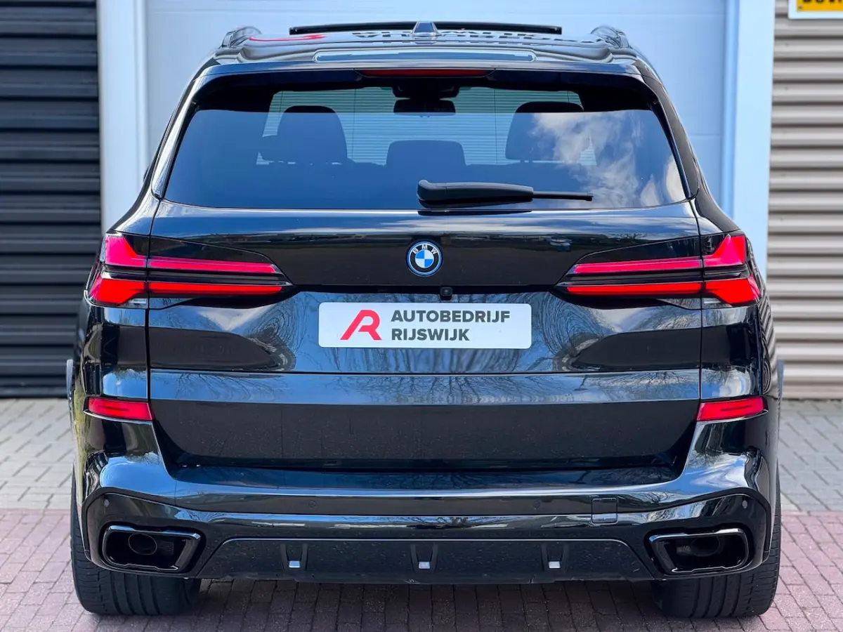 XDrive50e Skylounge/H&K/360/Memory/Laser