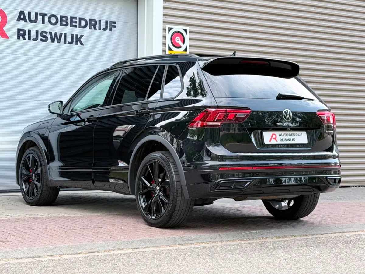 1.4 TSI eHybrid R-Line Pano/Camera/Virtual/AppleCar