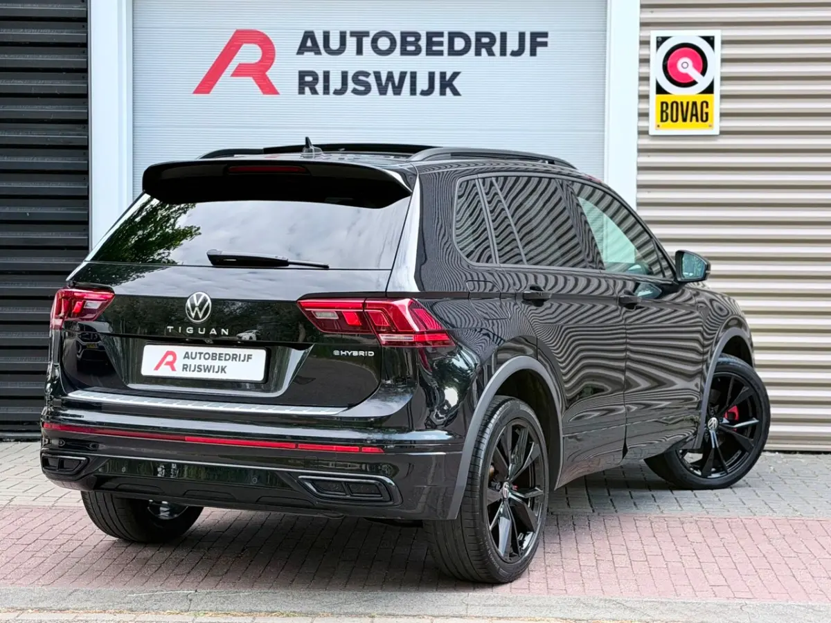 1.4 TSI eHybrid R-Line Pano/Camera/Virtual/AppleCar