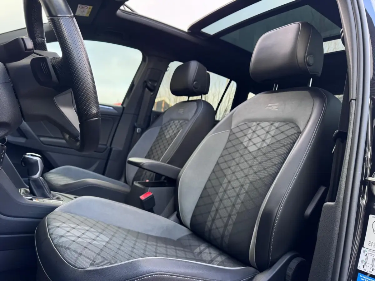 1.4 TSI eHybrid R-Line Pano/Camera/Virtual/AppleCar