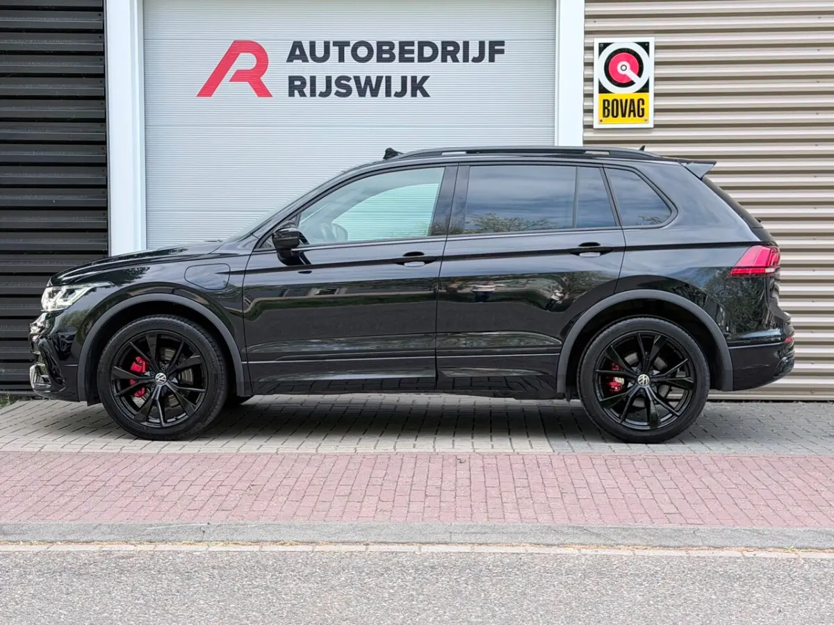 1.4 TSI eHybrid R-Line Pano/Camera/Virtual/AppleCar