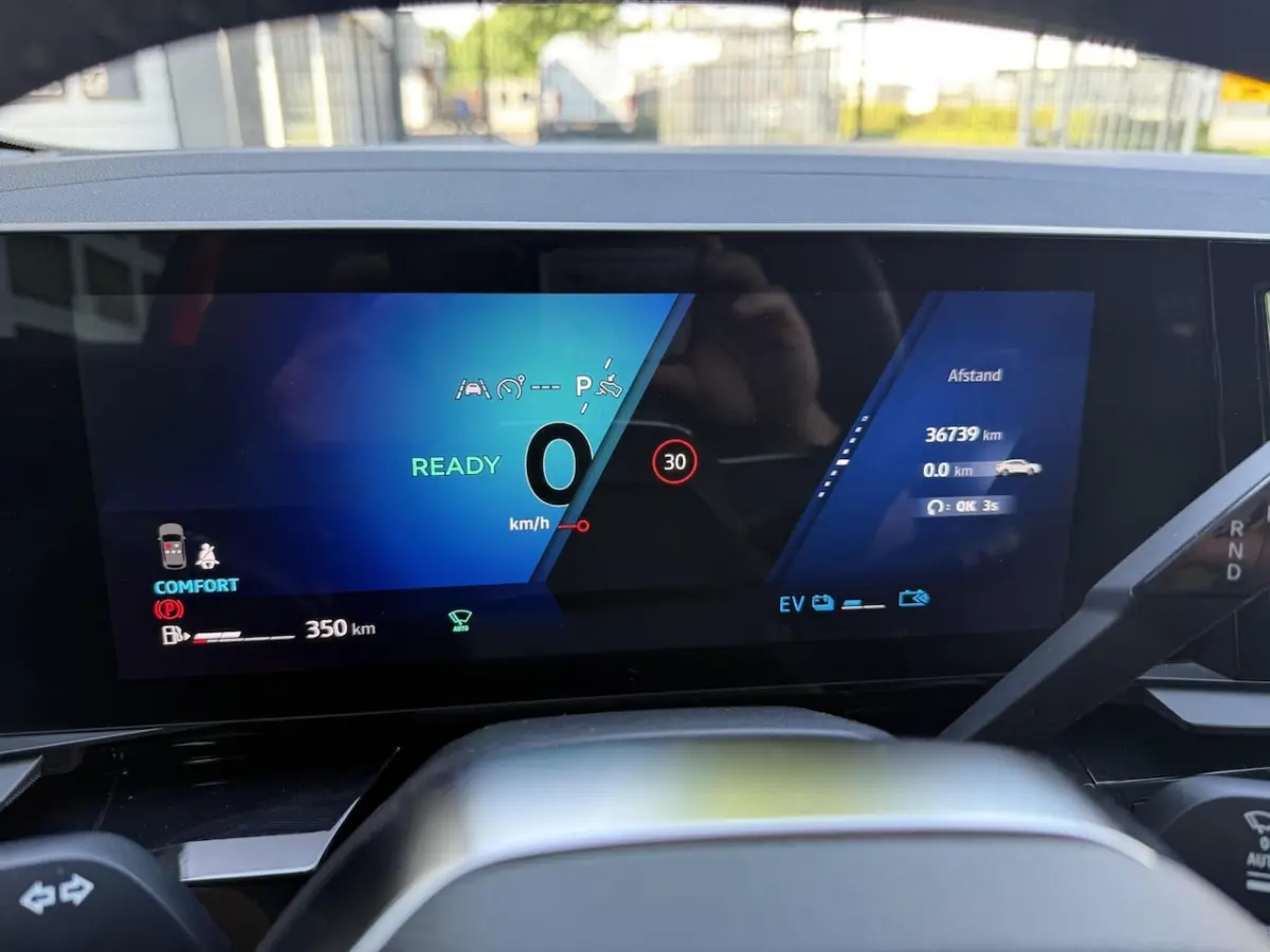 1.2 E-Tech full hybrid 200 techno ACHTERASBESTURING