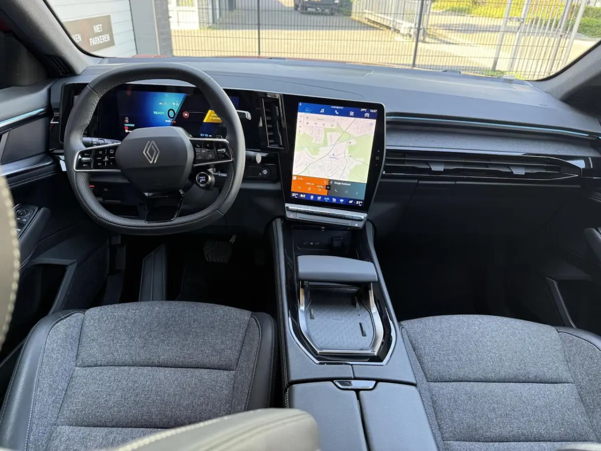 1.2 E-Tech full hybrid 200 techno ACHTERASBESTURING