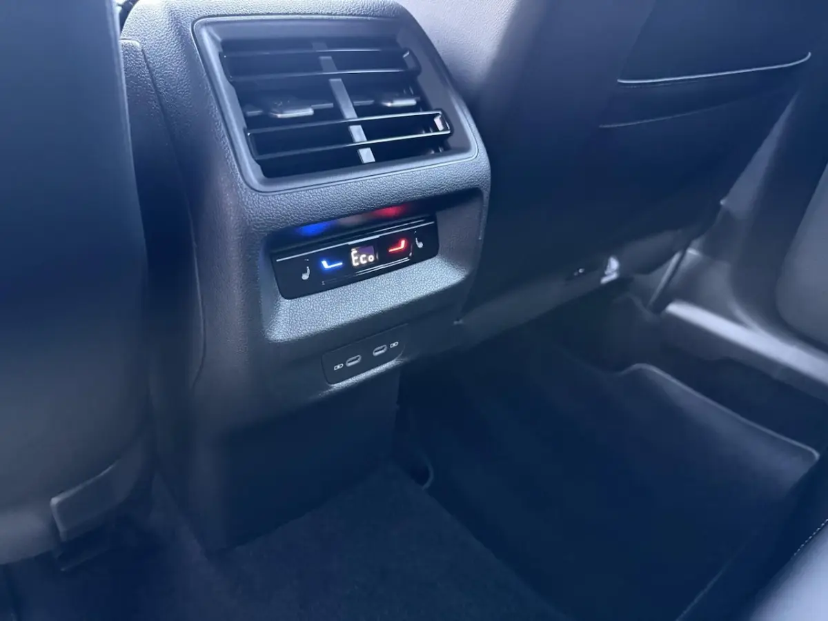 1.5 eHybrid R-Line Edition MASSAGE STOELEN PLUGIN