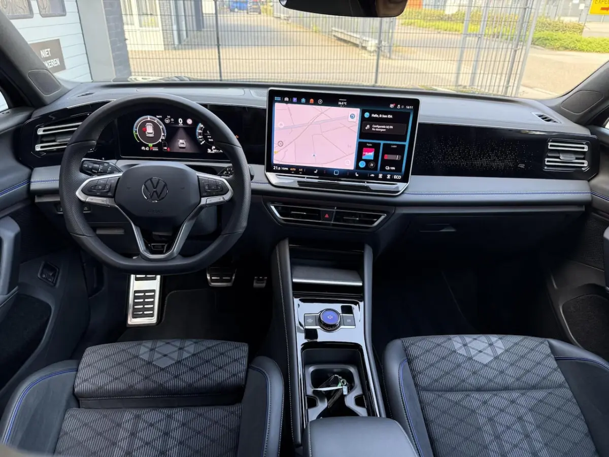 1.5 eHybrid R-Line Edition MASSAGE STOELEN PLUGIN