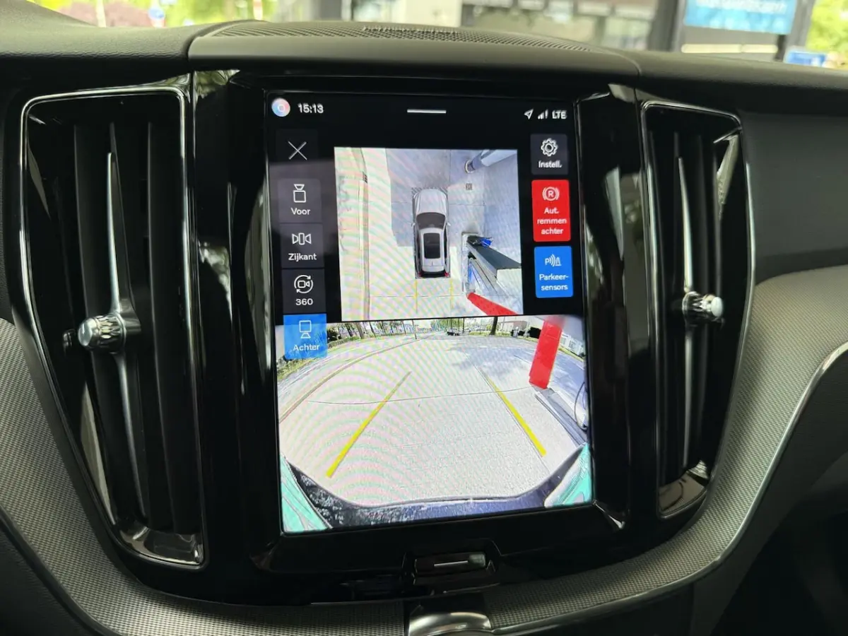 2.0 T8 Plug-in hybrid AWD Plus Black Edition HARMAN / PANO