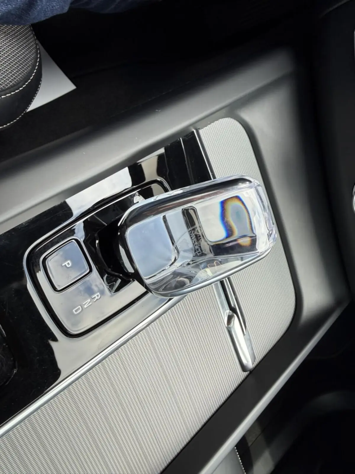 2.0 T8 Plug-in hybrid AWD Plus Black Edition HARMAN / PANO