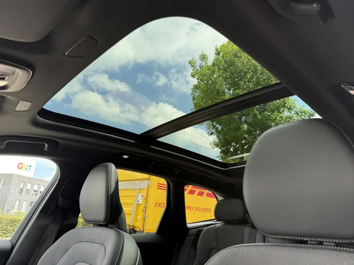 2.0 T8 Plug-in hybrid AWD Plus Black Edition HARMAN / PANO