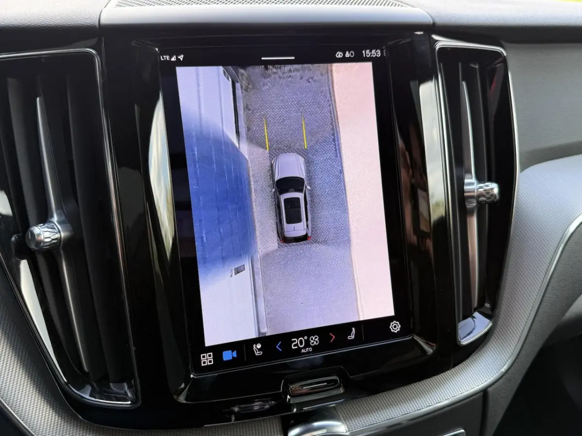 2.0 T8 Plug-in hybrid AWD Plus Dark PANO 360 ADAPTIVE CR