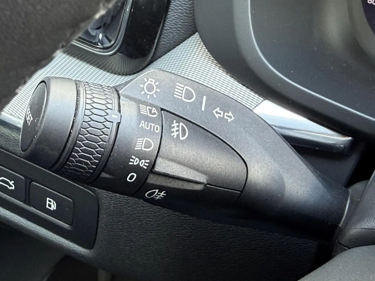 2.0 T8 Plug-in hybrid AWD Plus Dark PANO 360 ADAPTIVE CR