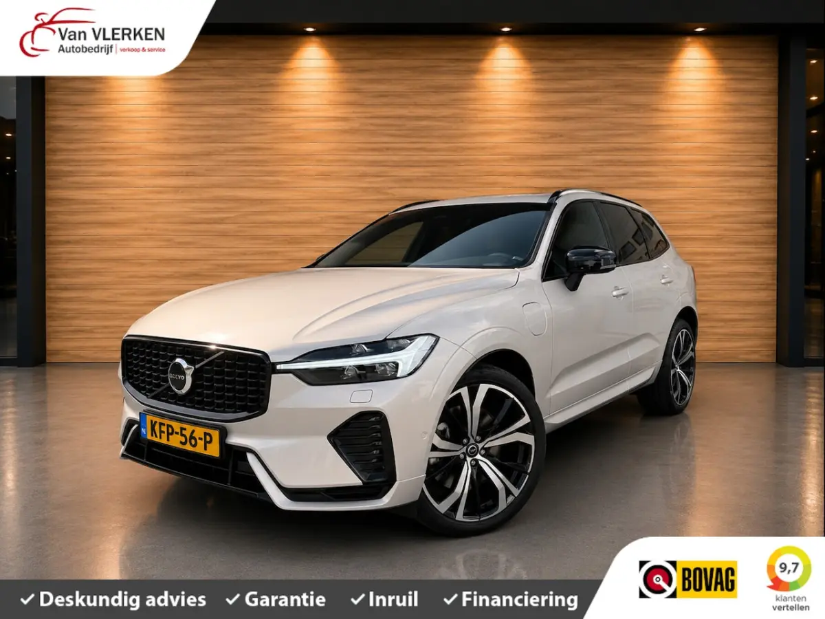 2.0 T8 Plug-in hybrid AWD Plus Dark PANO 360 ADAPTIVE CR