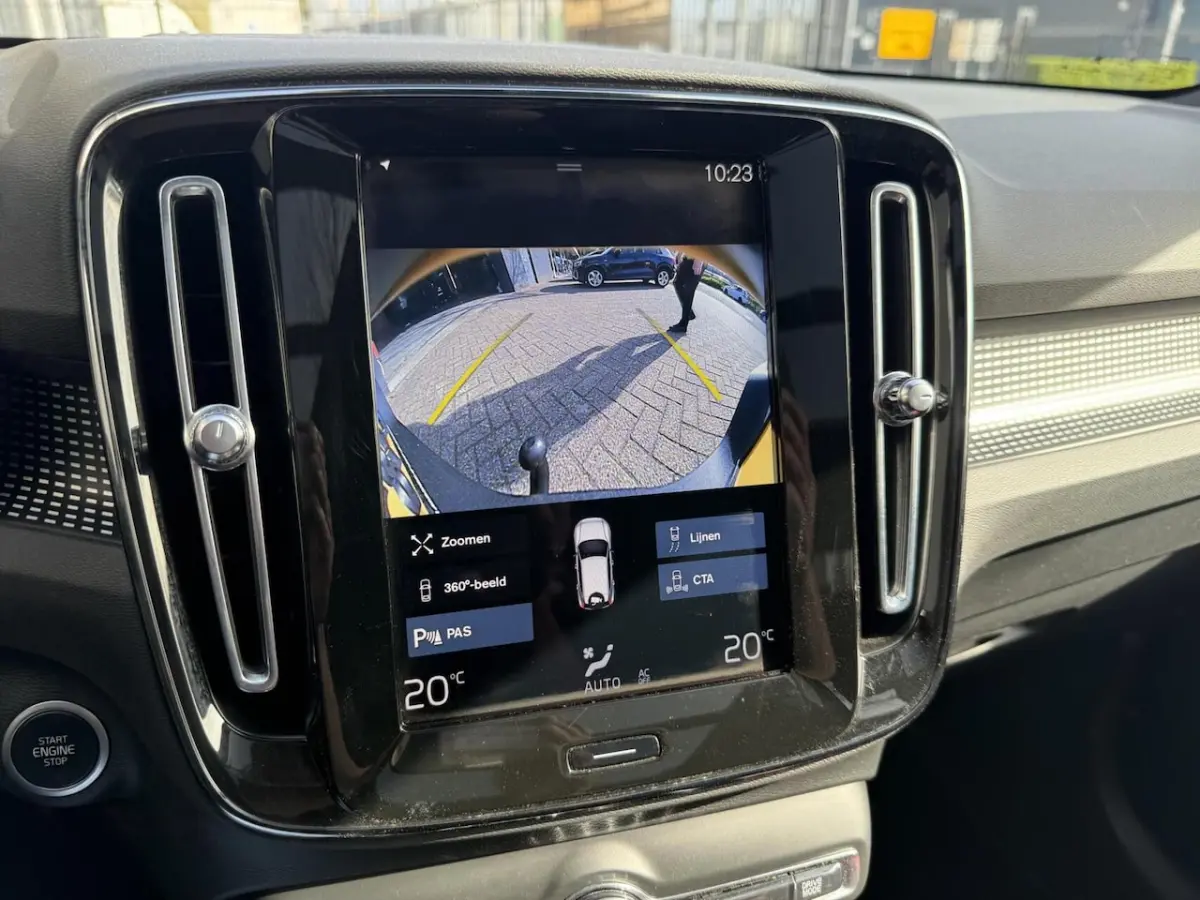 1.5 T5 Recharge POLESTAR PANO TREKHAAK adaptive cruis