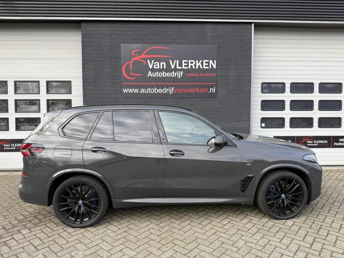 xDrive50e M SPORT PANO HEAD UP 22`` DRAVITGRAU